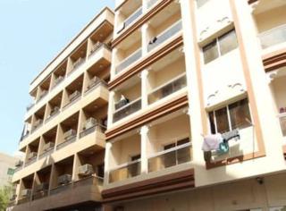 Urban Comfort Stay in Deira - 1