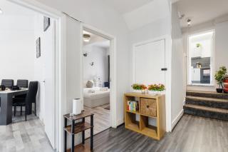 4BR Central London Townhouse - 3