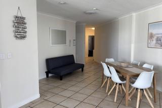 Palmira Cove - Riverfront Stay near Surfers Paradise - 3
