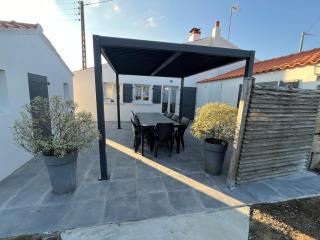 Gîte accessible PMR avec jardin clos, terrasses et proche Vélo Rail à Commequiers - FR-1-426-465 - 0