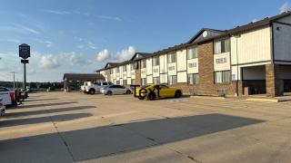 Budget inn & Suites - 0