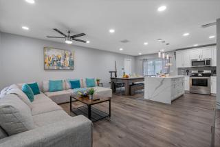 Breathtaking & Renovated Tampa Heated Pool House - 5