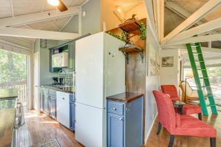 Unique Treehouse Hideaway Near Lake of the Ozarks - 2