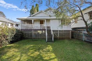 Riverfront Cottage - 9