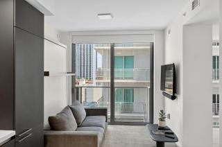 Modern Studio Downtown Miami - 9
