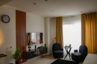 Luxe Studio Penta Square DHA P5 - 0