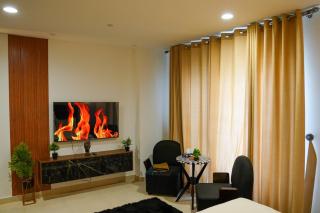 Luxe Studio Penta Square DHA P5 - 8