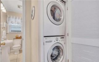 Luxury Seaside Getaway! Sleeps 7 - 4