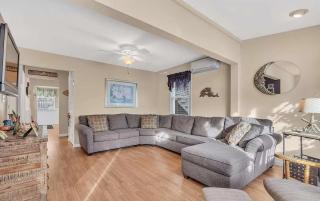 Luxury Seaside Getaway! Sleeps 7 - Seaside Heights - 2