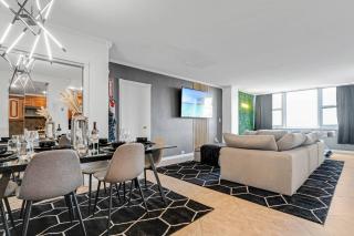 Spacious Beach Retreat | Oceanfront Pool & Tiki - 8