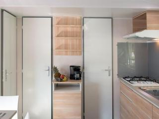 Mobil home confortable avec terrasse pour 6 personnes - API-1-52-393 - 7