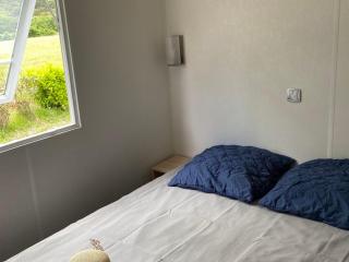 Mobil home confortable avec terrasse pour 6 personnes - API-1-52-393 - 5