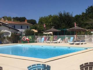 Mobil-home avec Terrasse pour 4 personnes - API-1-52-213 - 2