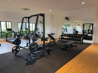 Cozy 2BR Retreat Traders Park City Convenience by StayScape - 1