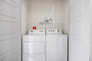 BrightHaven - 1BR Retreat with Pool, Gym, Parking, EVCharger - 5