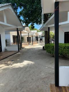 The Cosy Sunset Beach Resort - 7