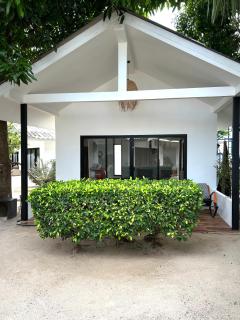 The Cosy Sunset Beach Resort - 3