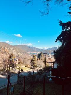 Cabaña con vista, chimenea y parking - 1