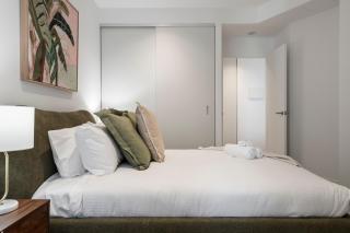 City Centre 2BR Apt - Best Location with Gym and Pool! - Melbourne - 4