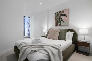 City Centre 2BR Apt - Best Location with Gym and Pool! - 8