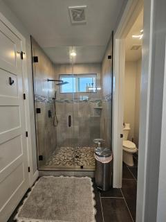 Casa Lago Bliss a 3BR & 2BA Upper-Level Retreat - 9