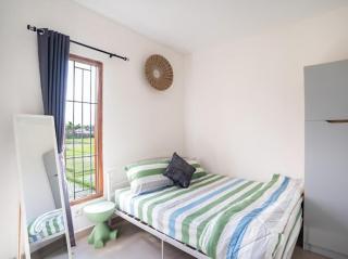 Town House, Modern Minimalis, Lokasi Strategis - 0