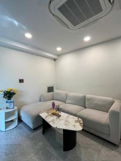 HongHome Nguyễn Cửu Vân - 8