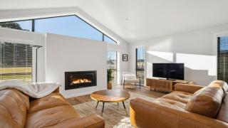 Harper on Hadley - Cromwell Holiday Home - 8