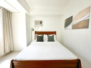 Spacious 2BR Living Rm Shore Res near NAIA MOA - 6