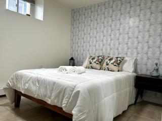 Cozy 1 Bedroom Apt - Minutes to NYC - Great for Remote Work - 5