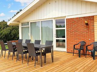 Spacious Retreat in Marielyst-By Traum - 8