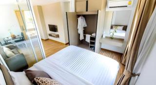 The Violin - Sriracha - 1