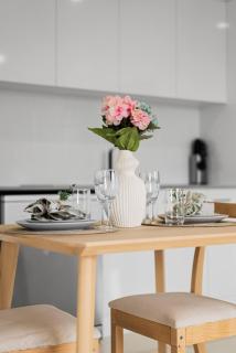 Scandi Calm - Sleek 1BD Duplex near Everything - 5