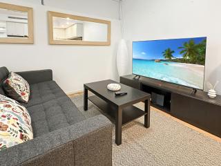 2-Bed City Apartment with Gym & Pool Access - 3