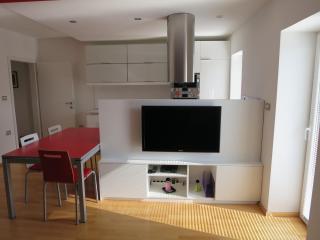 TIN House - 3
