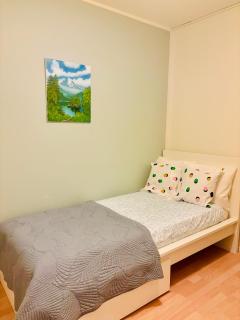 Quiet Private Rooms Easy Metro & Airport Access - 9