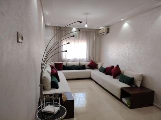 Modern 3Bedroom Apartment - City Center by ZenStay - 0
