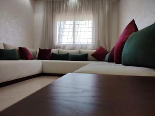 Modern 3Bedroom Apartment - City Center by ZenStay - 6