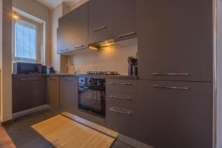 Bright & Cozy 2 bedroom Flat 50m from M4 stop - 2