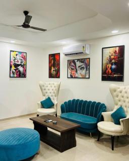 Urban Home by LuxAuraStays Jewel of India Area, Close to Airport - 0