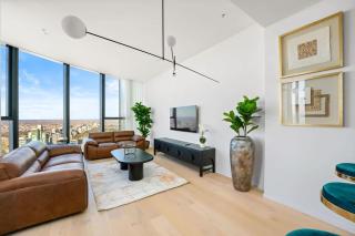 Sky High Luxury - Melbourne Square 57th Floor Apt - 9