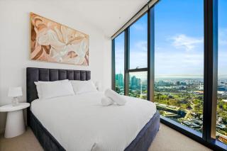Sky High Luxury - Melbourne Square 57th Floor Apt - 1