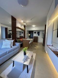 Spacious Two Bedroom with Pool View - Iloilo - 4