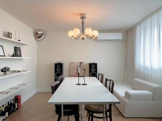 Flat43 - 7
