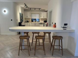 Stunning Seafront Apartment, Panoramic Sea Views - St Julian's - 8