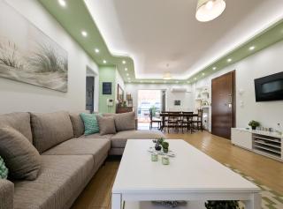 Penthouse 4BD apt near Acropolis and metro - 9