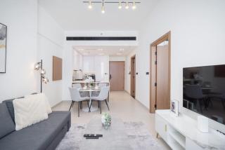 StayShort - JVC sleeps 4 with Amazing Swimming Pool! - 4