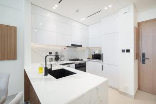 StayShort - JVC sleeps 4 with Amazing Swimming Pool! - 3