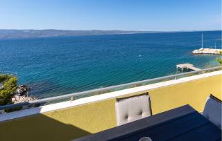 4 Bedroom Amazing Apartment In Dugi Rat - 3