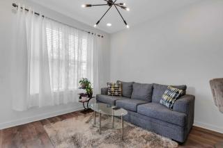 Downtown Atlanta Home Away From Home - 5